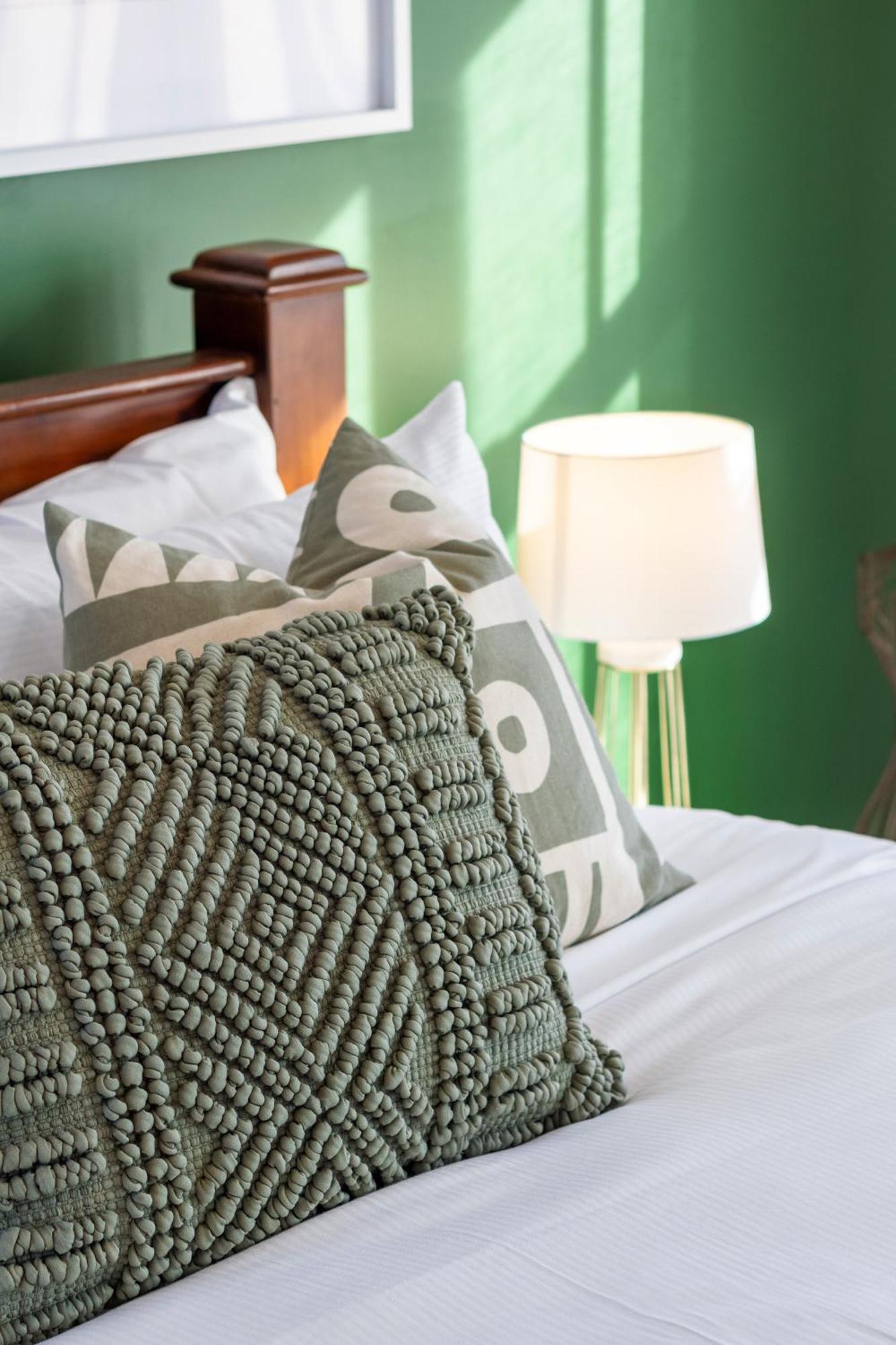 Gorgeous In Green - 2 Bed Central Oasis W/King Bed Christchurch Eksteriør bilde